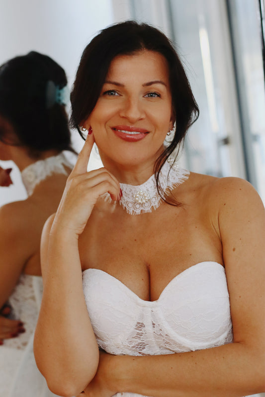 Lace and Pearl Bridal Choker