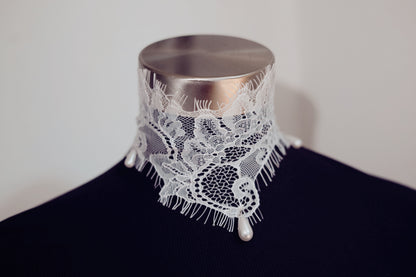 Vintage Inspired Lace Bridal Choker with Drop Pearls