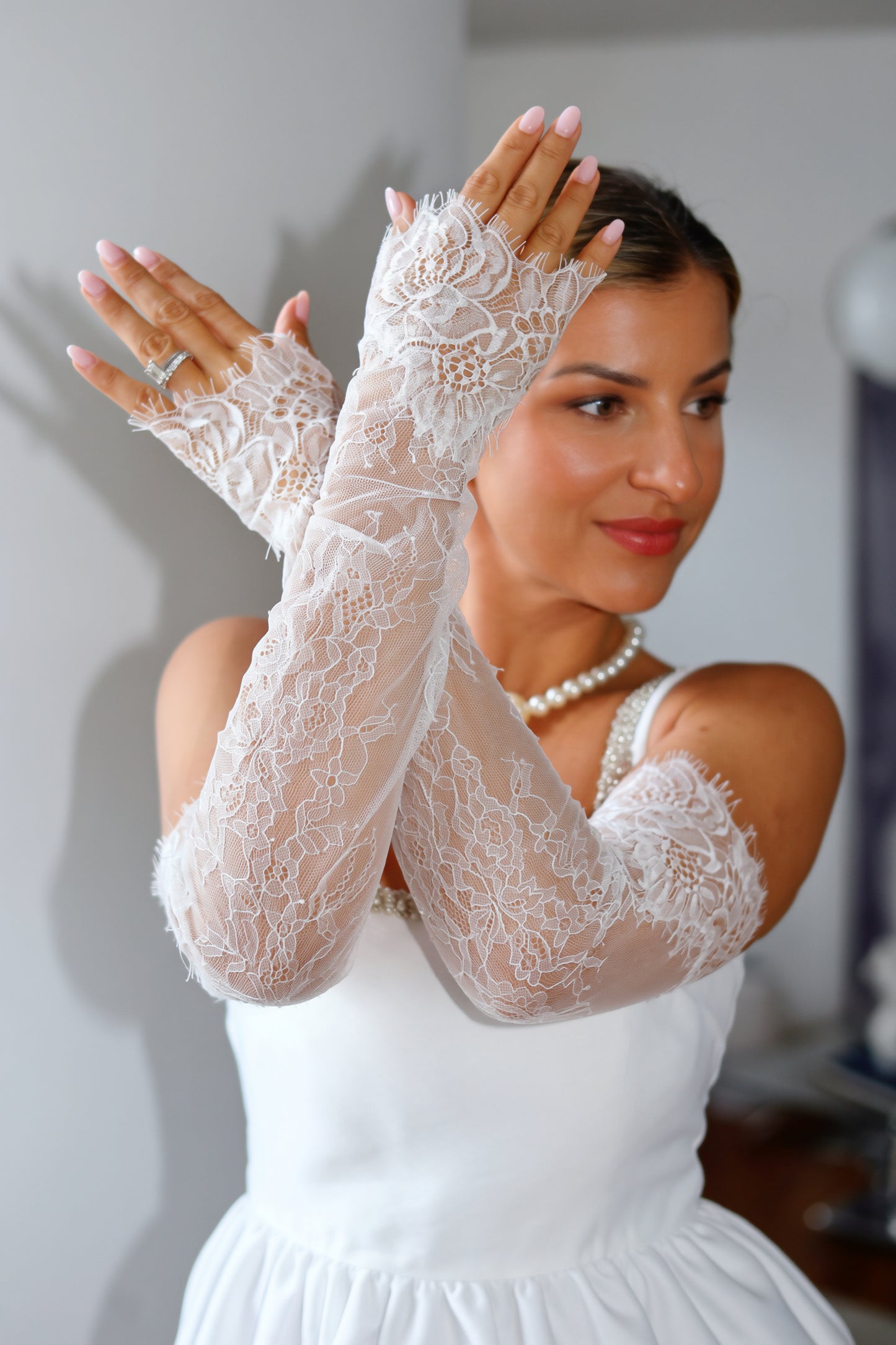 French Chantilly Lace Scallop Bridal Sleeves