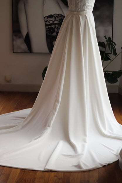 Luxury Detachable Crepe Bridal Train - Velo Bianco