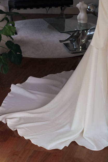 Rose Crepe Bridal Gown with Detachable Sleeves - Velo Bianco
