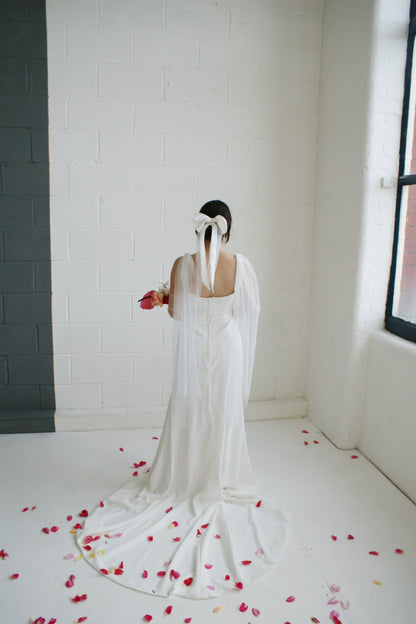 Waterfall Wedding Sleeves - Velo Bianco