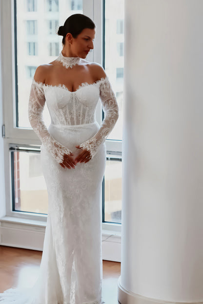 Long sleeve lace wedding dress 
