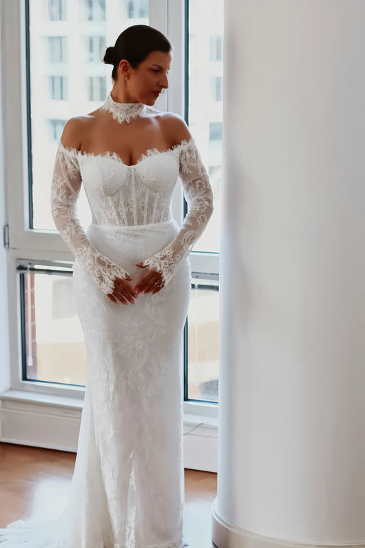 Long sleeve lace wedding dress 