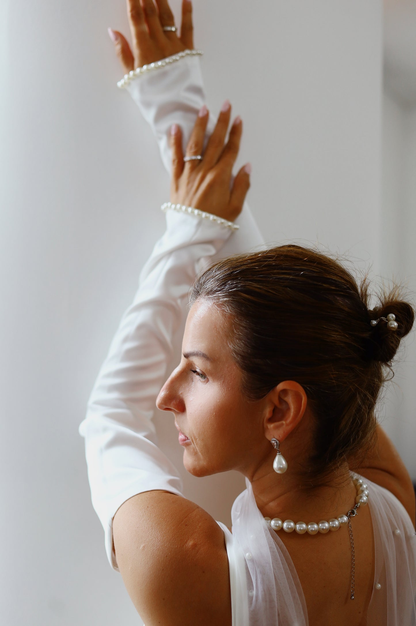 Detachable Satin Bridal Sleeves with Pearls