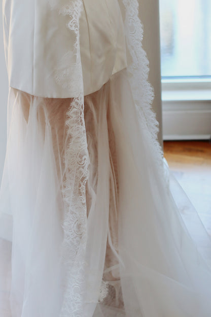 Chantilly Lace Bridal Scarf