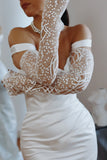 Pearl-Embellished Fingerless Bridal Gloves – Luxury Lace Wedding Sleeves