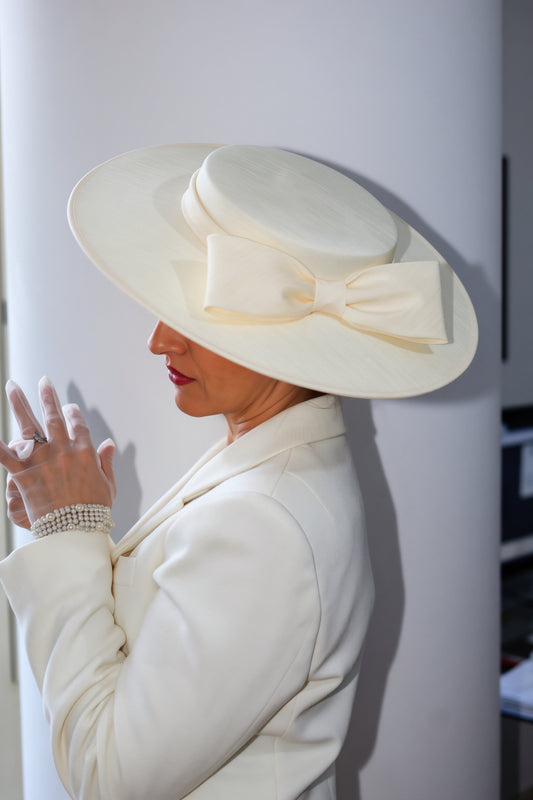 Elegant Wide Brim Bridal Hat with Bow