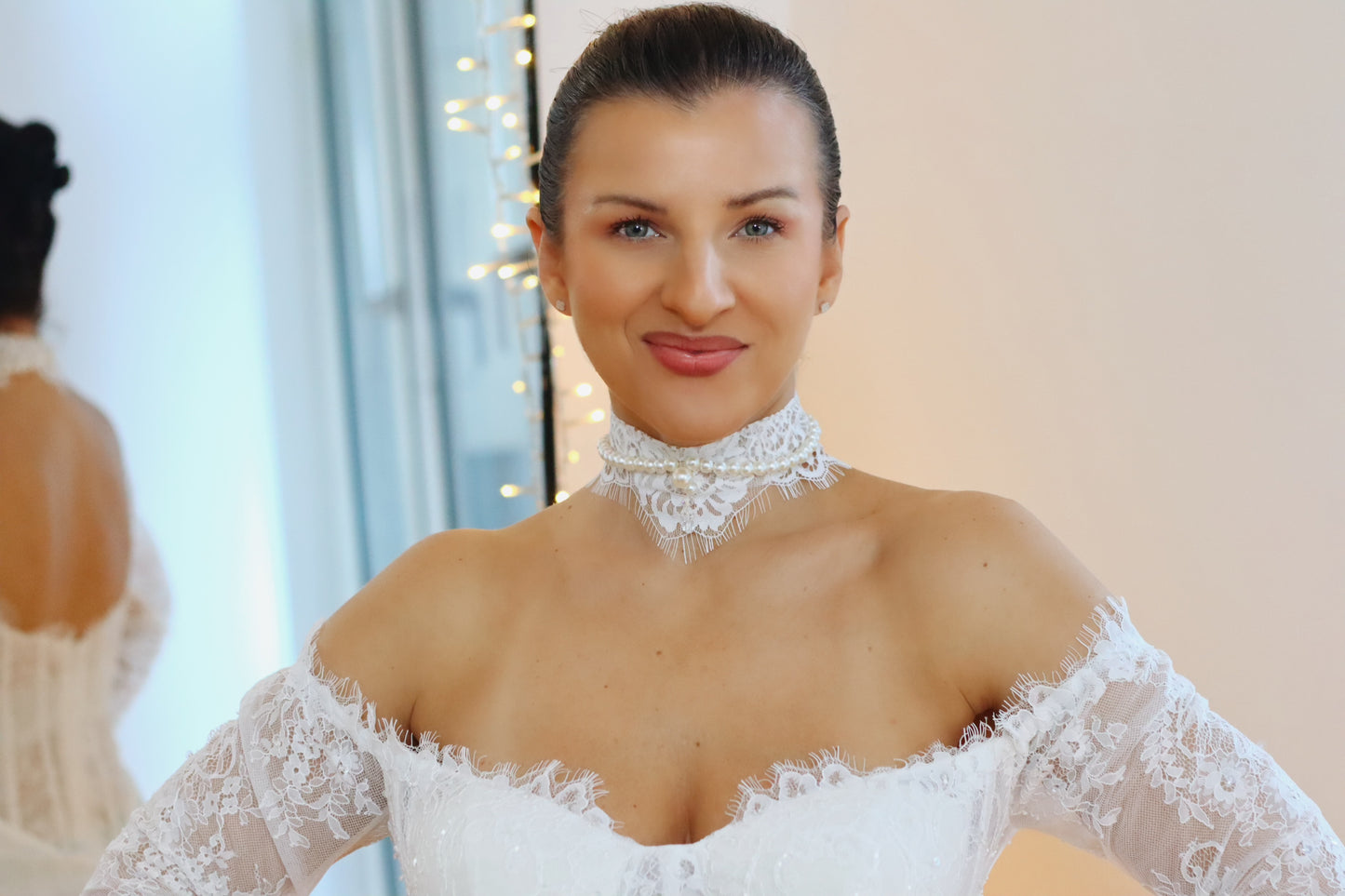 Vintage looking wedding choker made from lace. 