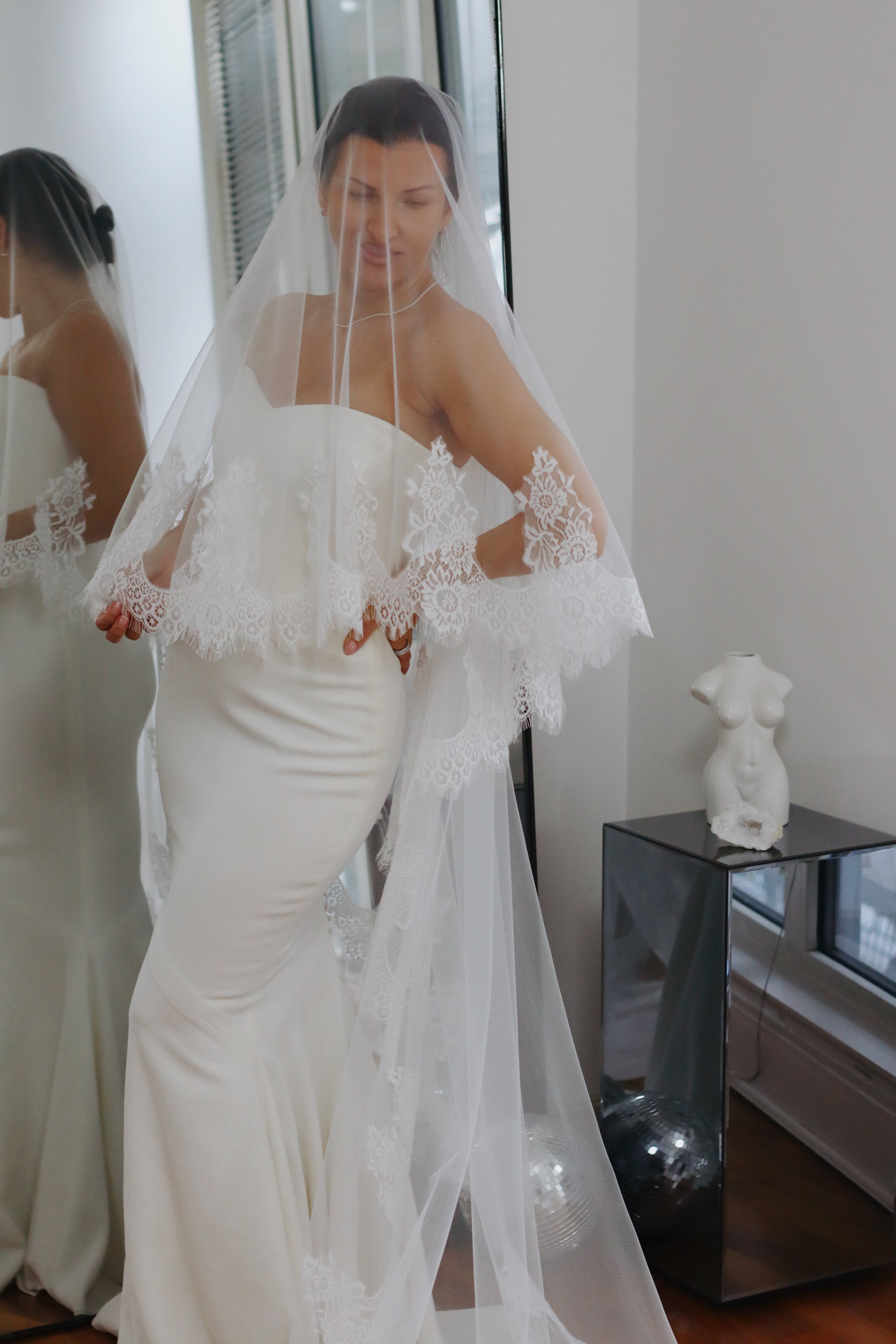 3-Layer White Wedding Bridal Veil With Lace Edge – Long Beautiful Bride Veil