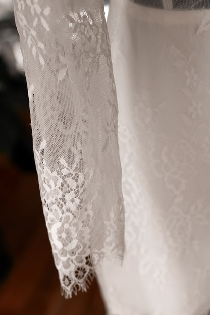 Evelyn Lace Mini Bridal Dress - Velo Bianco