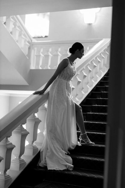 Kate Classic A-line Bridal Gown - Velo Bianco