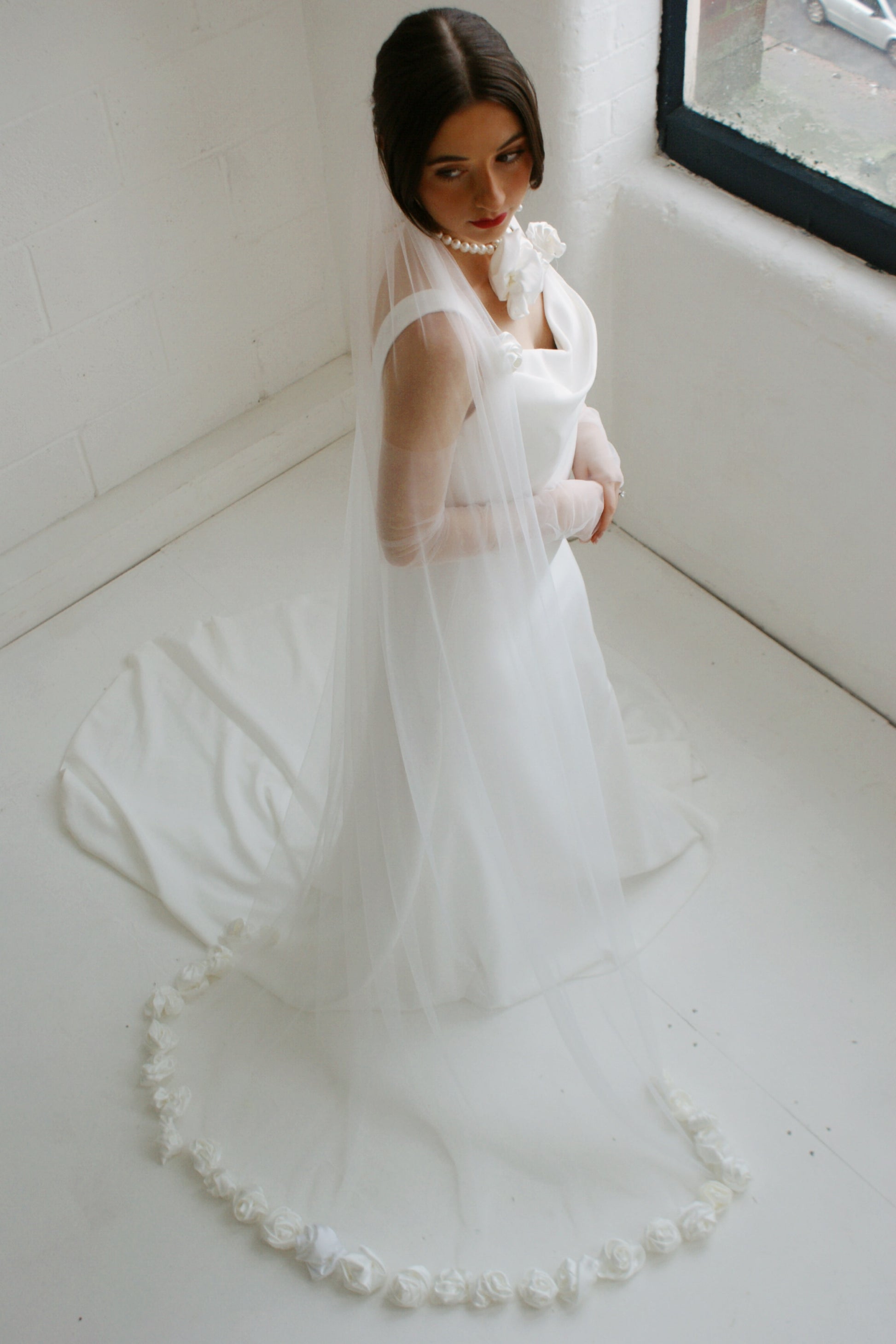 Luxury Handmade Rose Wedding Veil - Velo Bianco