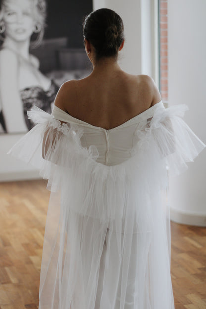 Luxury Tulle Wedding Cape - Velo Bianco
