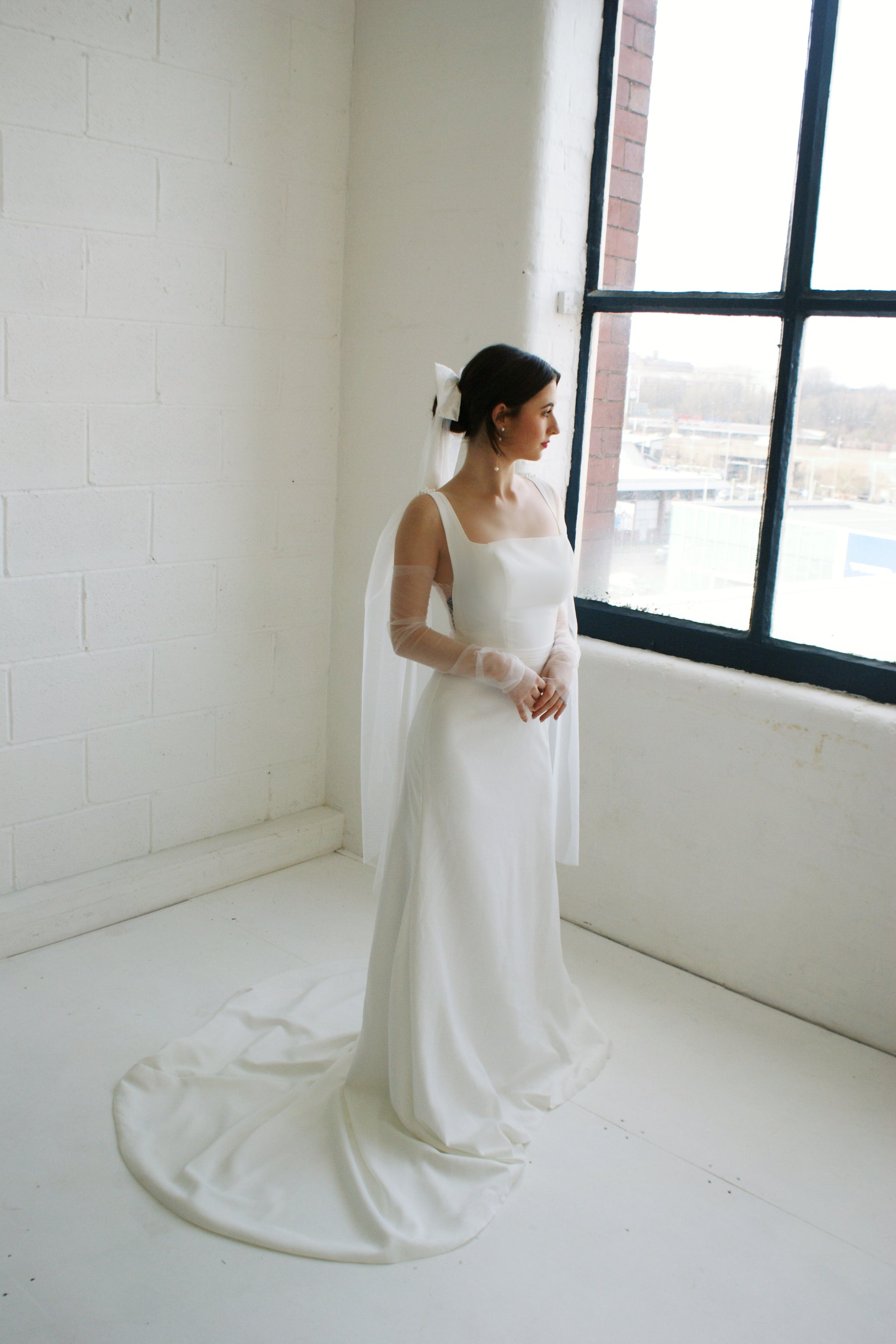 Perla Crepe Bridal Gown - Velo Bianco