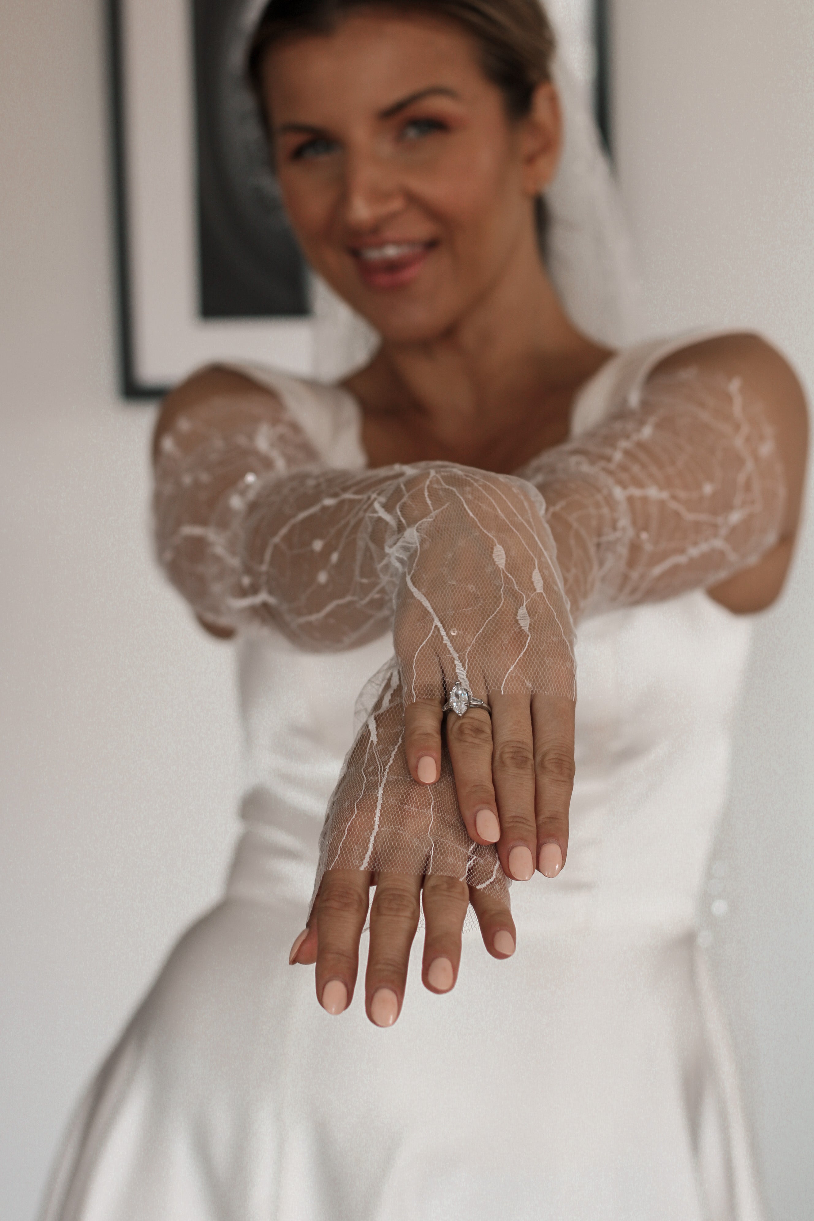 Luxury Patterned Fingerless Bridal Gloves