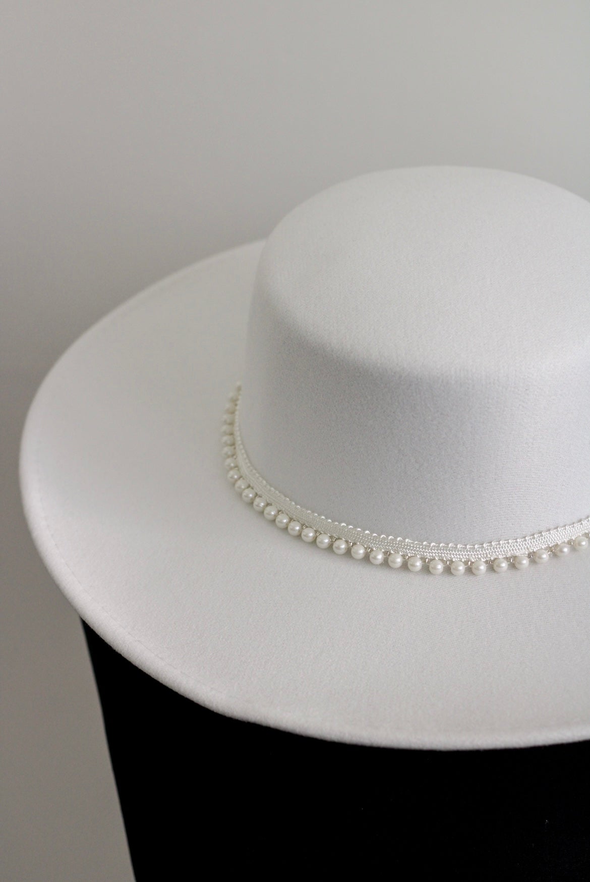 White Wedding Hat with detachable pearls