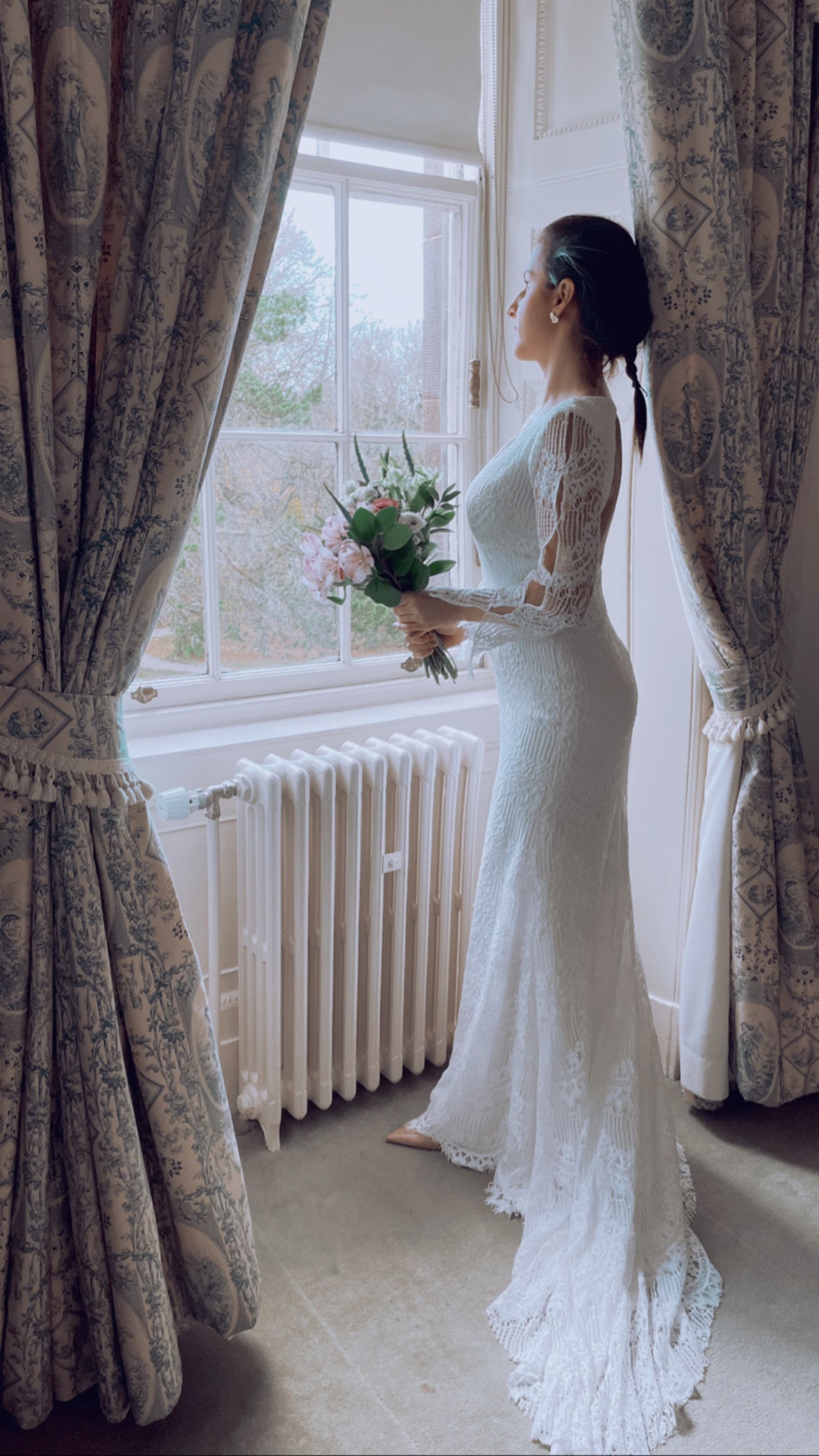 Lace Deluxe Bridal Gown